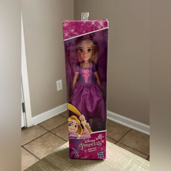 NEW … HASBRO “Disney Princess” Rapunzel - Picture 1 of 2